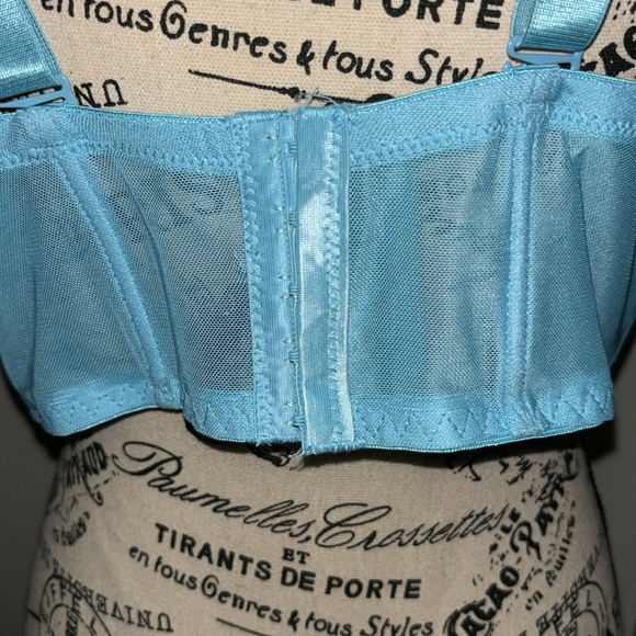 Used twice Secret Lace 44C Underwire Padded 3 adjustable 4 Hook bundle only item - Picture 5 of 5